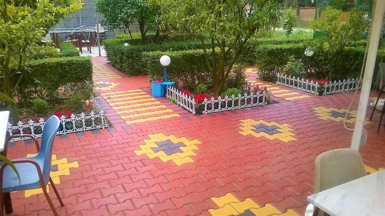 Vila Flamuri 格勒姆 外观 照片